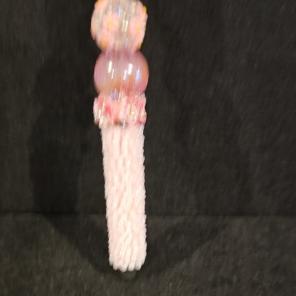 Pink and White Beaded Stylus Pen - Picture 4 of 6